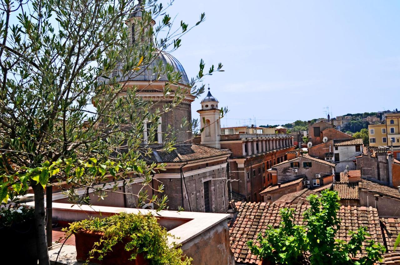 شقة La Mia Casa In Campo Di Fiori روما المظهر الخارجي الصورة